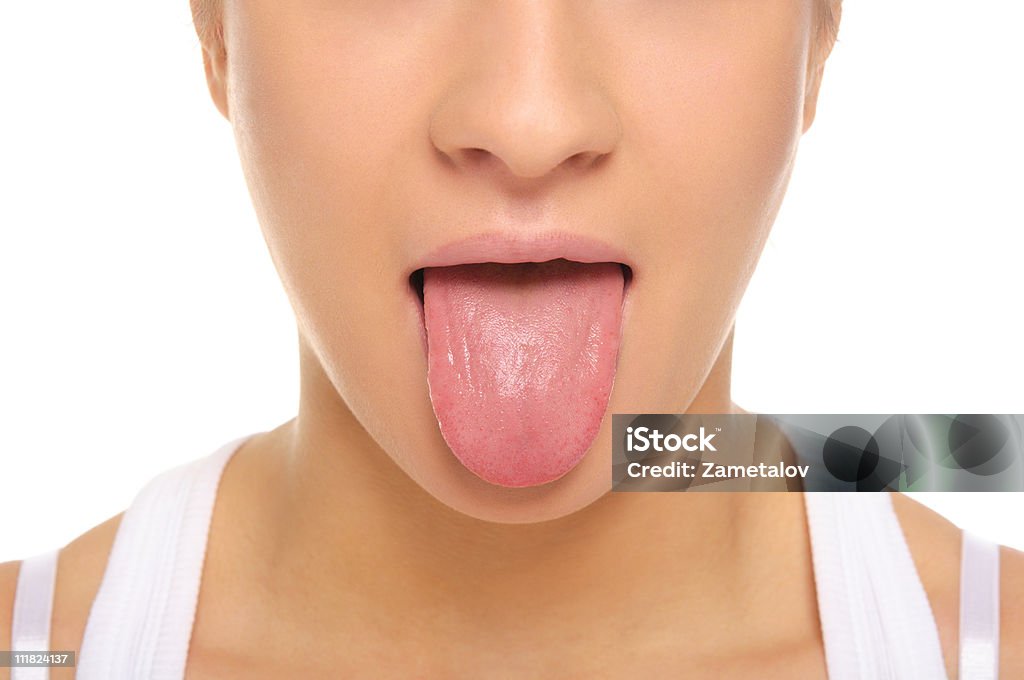 Frau halten, die Zunge heraus - Lizenzfrei Zunge herausstrecken Stock-Foto