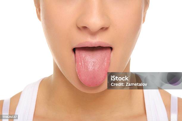 Frau Halten Die Zunge Heraus Stockfoto und mehr Bilder von Zunge herausstrecken - Zunge herausstrecken, Frauen, Eine Frau allein