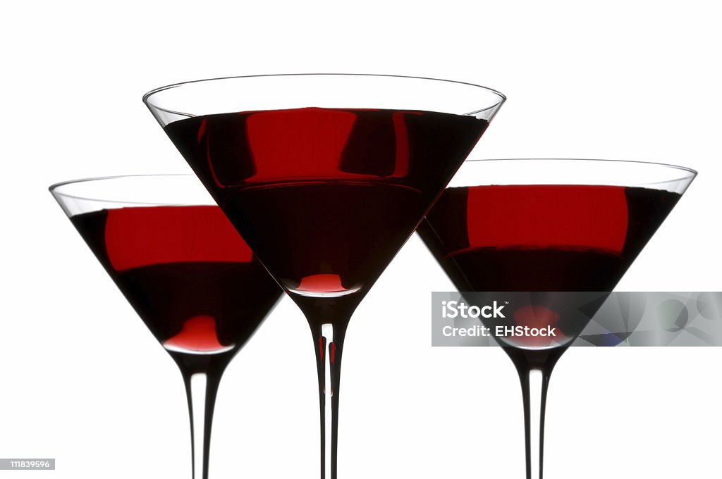 Tres Copas de Martini cosmopolita aislado sobre fondo blanco - Foto de stock de Bebida libre de derechos