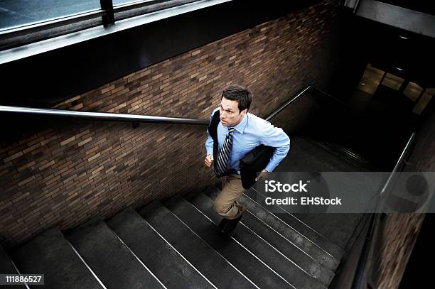 Foto de Empresário Subindo Escadas e mais fotos de stock de Adulto - Adulto, Correr, Degraus