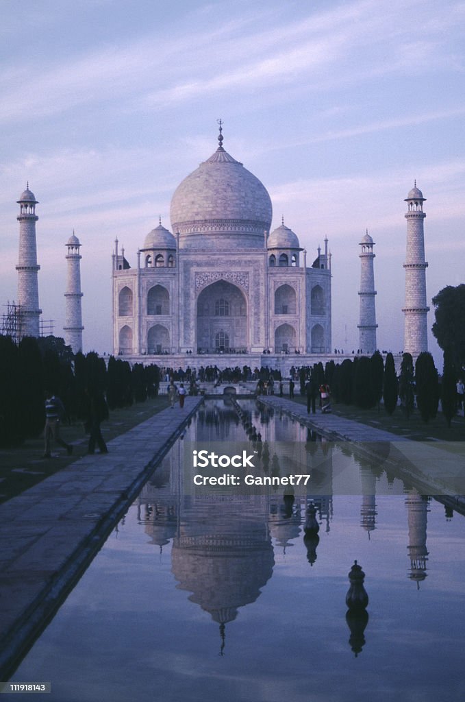 Taj Mahal no início da manhã leve - Foto de stock de Agra royalty-free