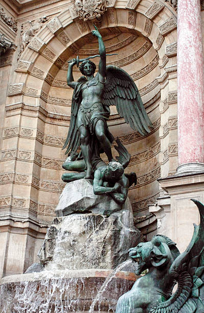 istock Saint-Michel Fountain Paris 111919091