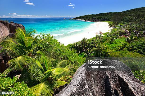 Grand Anse Sullisola Di La Digue Seychelles - Fotografie stock e altre immagini di Seychelles - Seychelles, Acqua, Ambientazione esterna