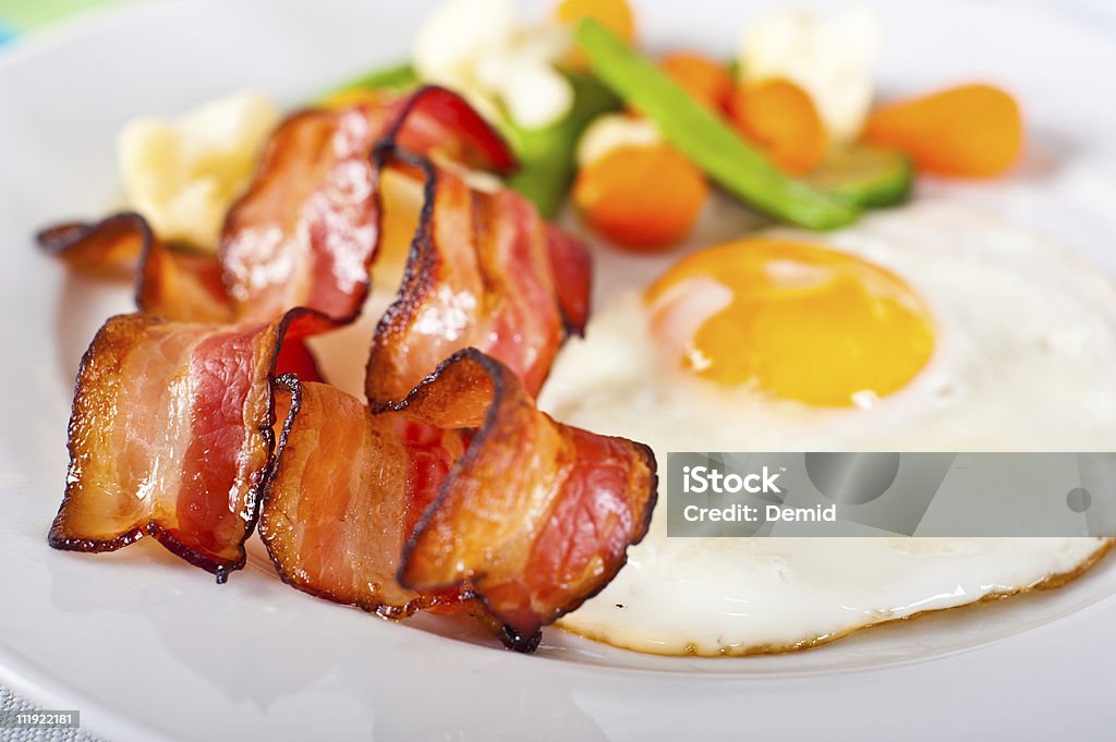 Oeuf au plat et bacon - Photo de Aliment libre de droits