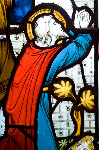 ステンドグラスの窓の細部のキリストをくすぐる手 - st machars cathedral ストックフォトと画像