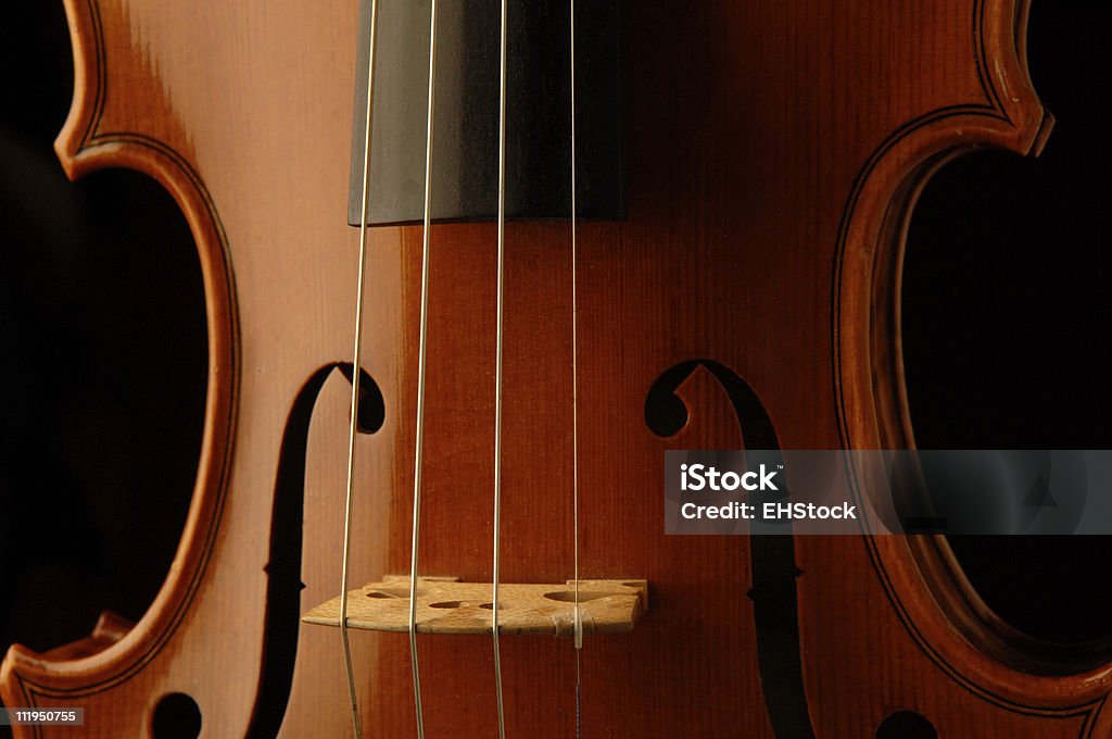 Новые скрипке Укороченный на черный - Стоковые фото Без людей роялти-фри