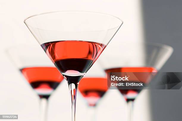 Cosmo Mädchen Stockfoto und mehr Bilder von Aufnahme von unten - Aufnahme von unten, Cocktail, Alkoholisches Getränk