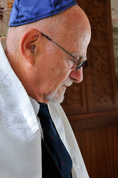 istock Jewish Man Mourns 111958017