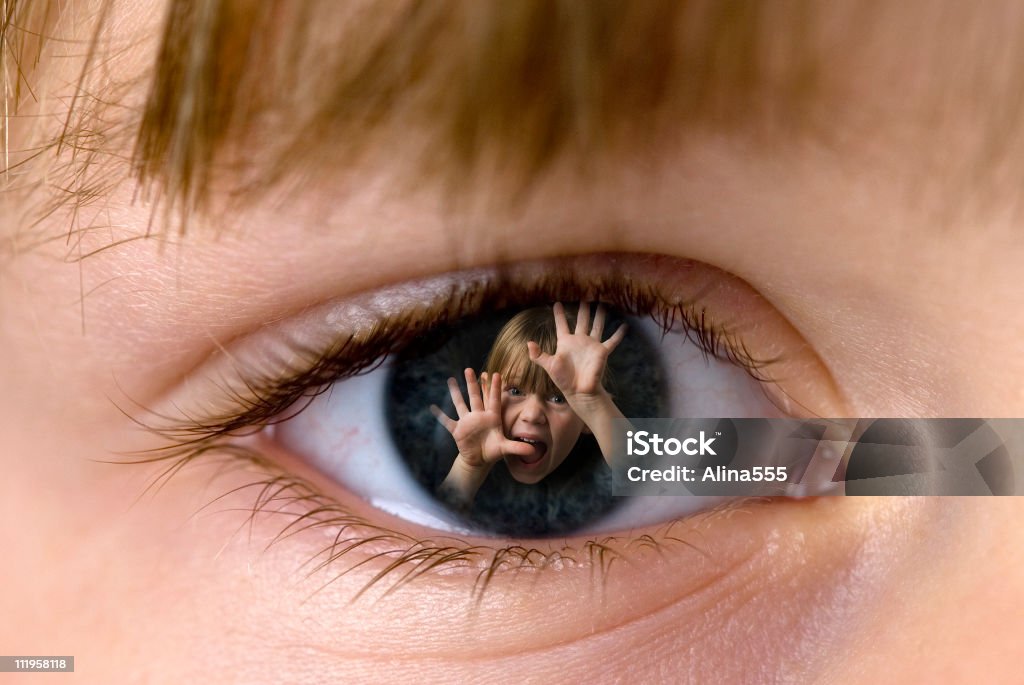 Intrappolato: Misteri della mente - Foto stock royalty-free di Shock