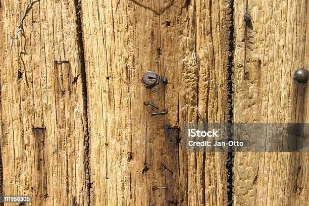 Holzbretter Mit Nägeln Stockfoto und mehr Bilder von Abstrakt - Abstrakt, Allgemeine Beschaffenheit, Architektur