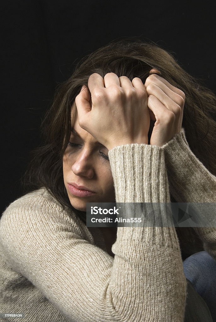 슬프다 여성 얼굴 눈물 및 smeared 메이크업 - 로열티 프리 가정 폭력 스톡 사진