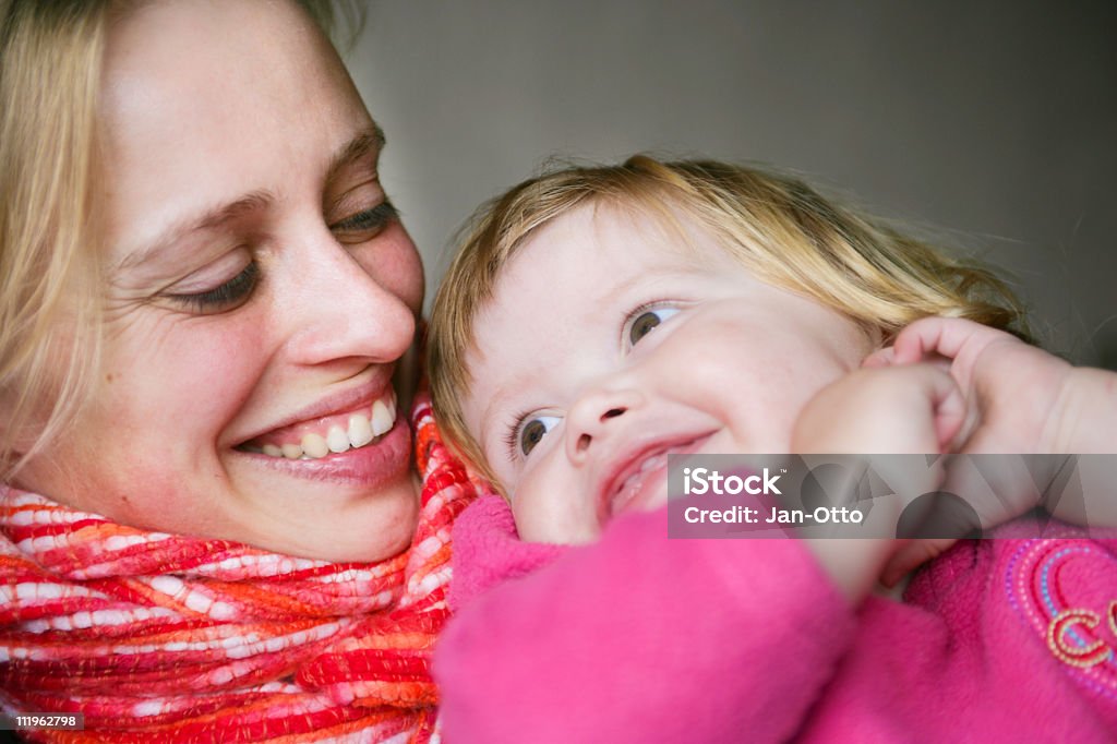 Mutter und Tochter - Lizenzfrei Alleinerzieherin Stock-Foto