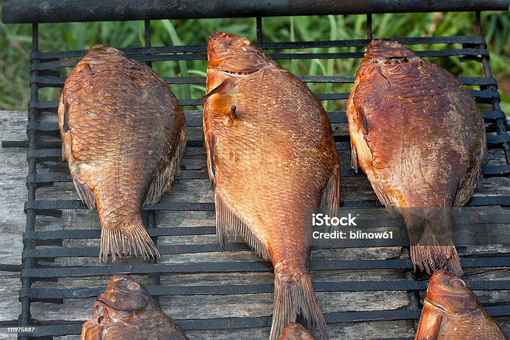 Копченая рыба - Стоковые фото Горизонтальный роялти-фри