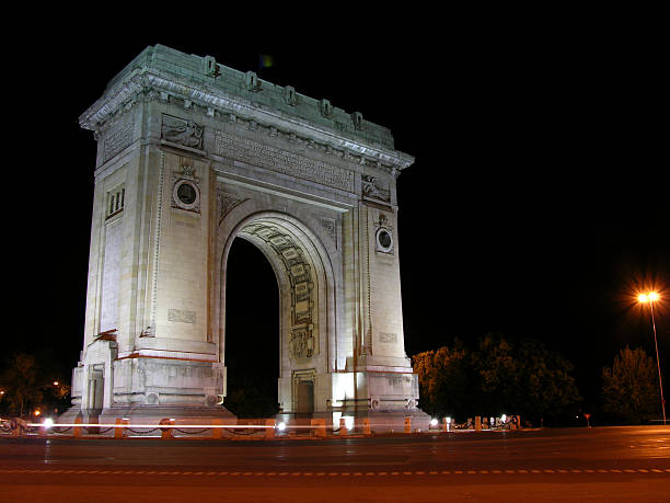 istock Arch Of Triumph 111981524