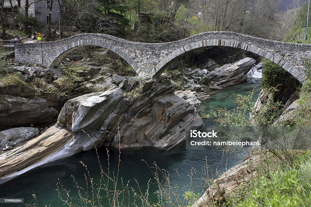 old bridge - Zbiór zdjęć royalty-free (Alpy)