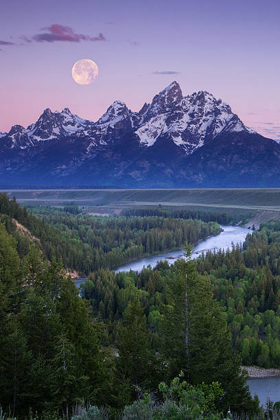 istock Full Moon over the Grand Tetons 112038441