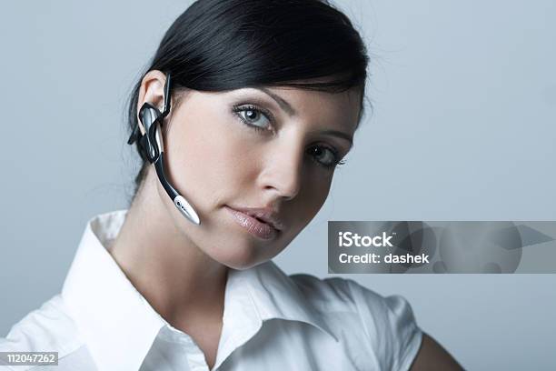 Geschäftsfrau Kaltes Ver Stockfoto und mehr Bilder von Freisprechanlage - Freisprechanlage, Geschäftsleben, Headset