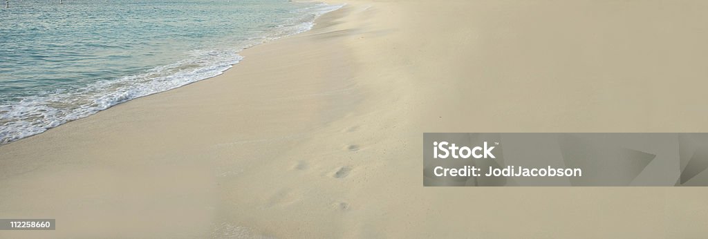 trace von Fußspuren im sand 2 - Lizenzfrei Strand Stock-Foto