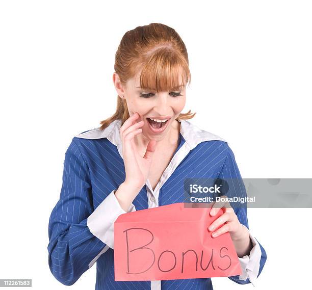 Geschäftsfrau Mit Bonusbriefumschlag Stockfoto und mehr Bilder von Bonuszahlung - Bonuszahlung, Glücklichsein, 20-24 Jahre
