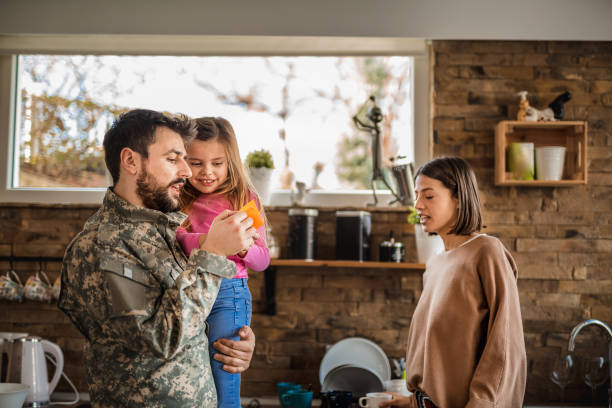 istock Arriving home after serving with special forces 1124296399