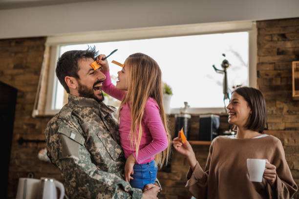 istock Arriving home after serving with special forces 1124296919