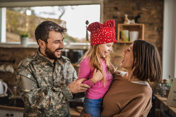 istock Arriving home after serving with special forces 1124300006