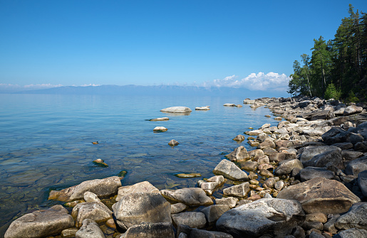 Una orilla en el lado este del lago Baikal photo