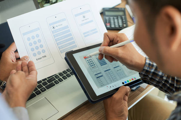 istock Ui designers choosing color scheme 1124339382