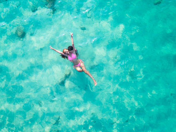 istock Enjoy the lover sea 1124375183