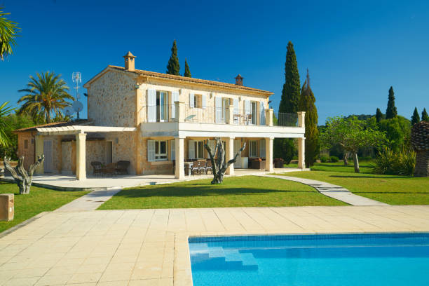 private finca property - swimming pool luxury mansion holiday villa imagens e fotografias de stock