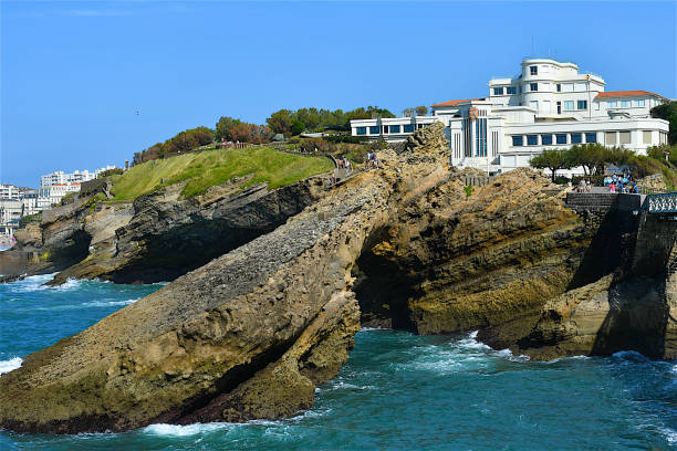 The Aquarium of Biarritz, or Musée de la Mer, is an Art Déco building opened in 1933,with an huge collection of sea animals and birds.