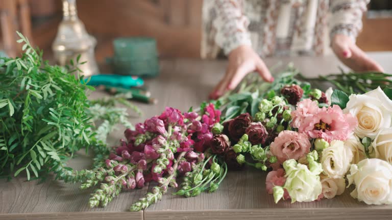 Arranging bouquet