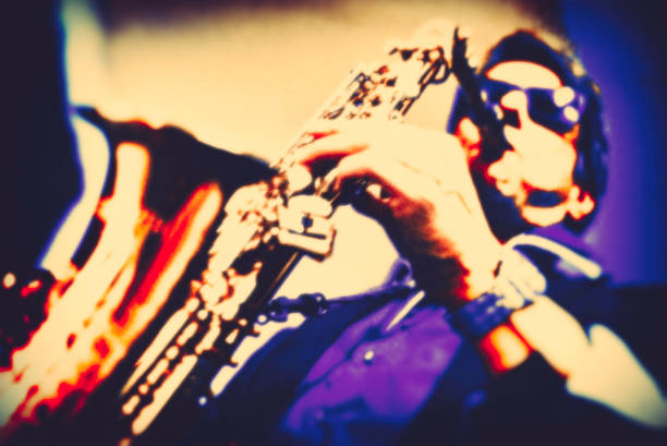jazz - nightlife saxophonist human finger human hand fotografías e imágenes de stock
