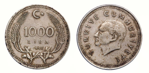 istock 1000 Lira coin, Turkey 1124515418