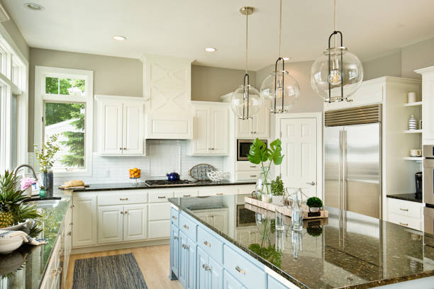 desain dapur modern dengan konsep terbuka dan bar counter - dapur rumahan foto potret stok, foto, & gambar bebas royalti