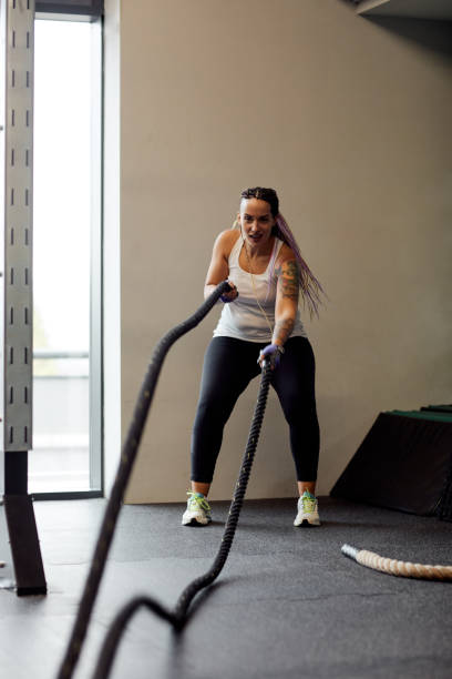 istock Curvy Women In The Gym 1124536494