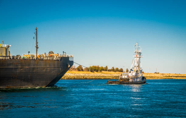 Cape Cod Oil Rig 80+ Cape Cod Canal Tugboat Massachusetts Stock Photos, Pictures ...