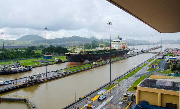 canal de panamá - panama canal panama canal lock panama city fotografías e imágenes de stock