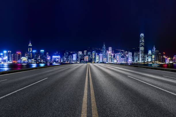 inner city road, hong kong - night sky hong kong architecture - fotografias e filmes do acervo