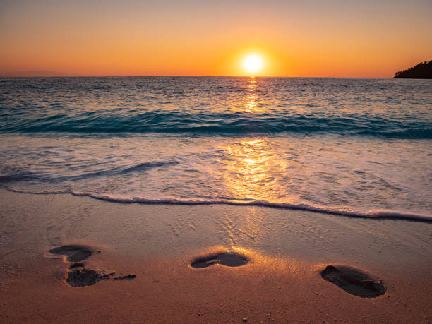 istock Sunrise in Thasos at the beach 1124681939