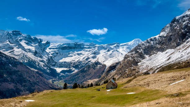 istock Circus of Gavarnie. Mountain, adventure. 1124692602