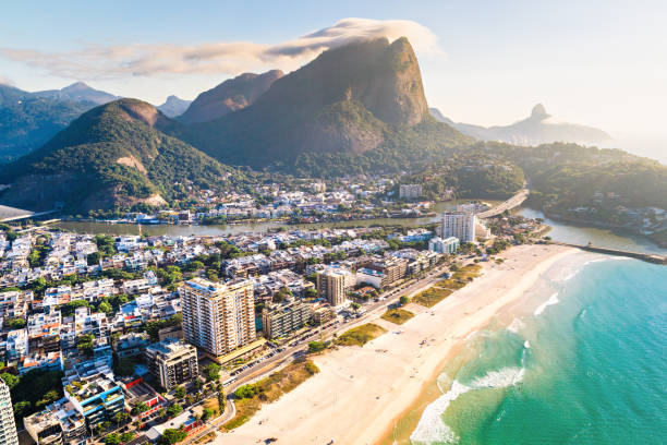 пейзаж барра-да-тижука - rio de janeiro brazil landscape urban scene стоковые фото и изображения