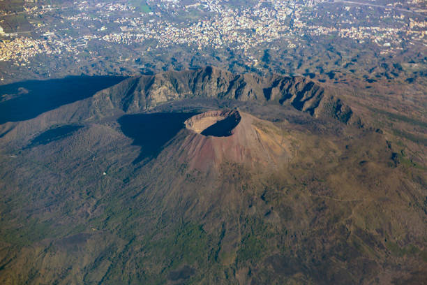 volcan d’italie vésuve - dormant volcano photos et images de collection