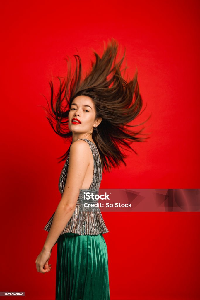 Sacudir o cabelo - Foto de stock de 25-30 Anos royalty-free