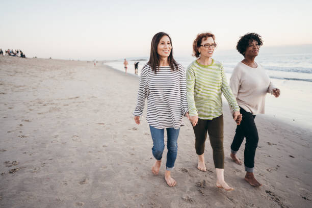 istock Retirement bonus - holidays everyday 1124770081