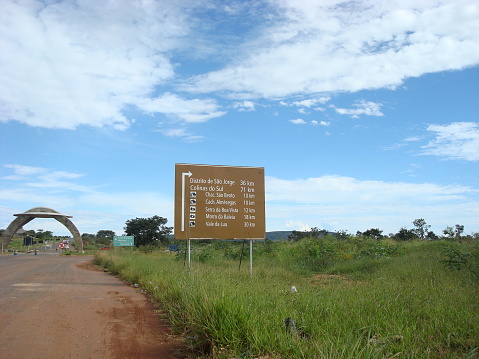 Road to national park Chapada dos Veadeiros - Goiás - Brazil