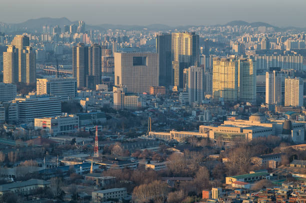 istock Winter Morning on Seoul Yongsan 1124918094