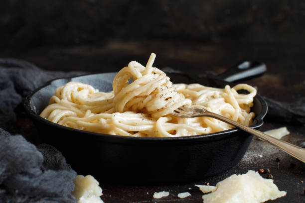 istock Cacio e pepe, italian cheese and pepper pasta 1124987342