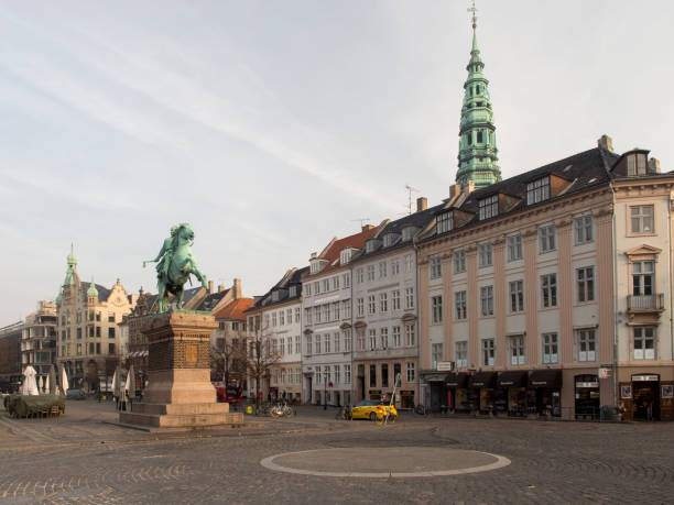 Homens Kanal street in central Copenhagen Copenhagen/Denmark - October 31 2015: Tourists in Homens Kanal street in central Copenhagen kanal stock pictures, royalty-free photos & images