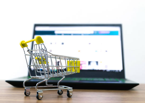 istock Online shopping‎ cart sell of e-commerce convenience 1125007908